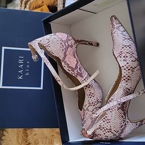 Size 7 closed toe wrap ankle strap pumps